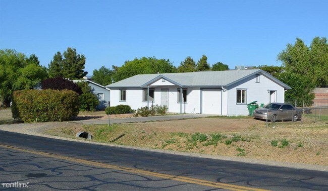 Building Photo - 5291 N Robert Rd