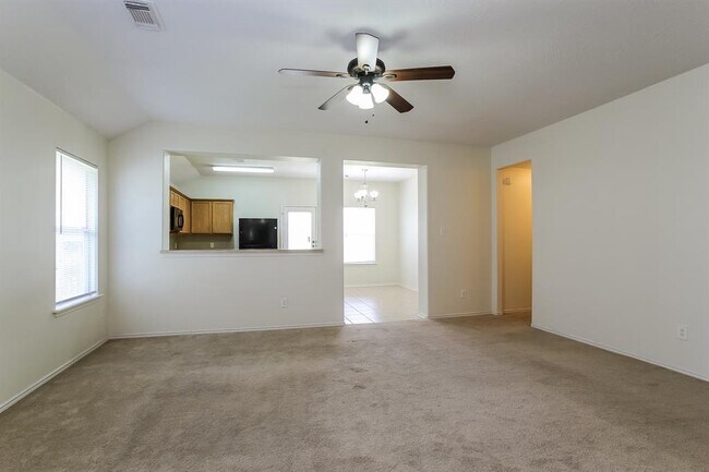 Foto del edificio - 8707 Farm Ridge Ln