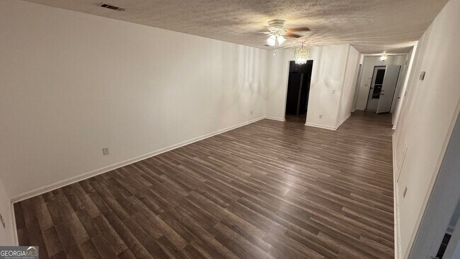 Building Photo - 8501 Westchester Dr