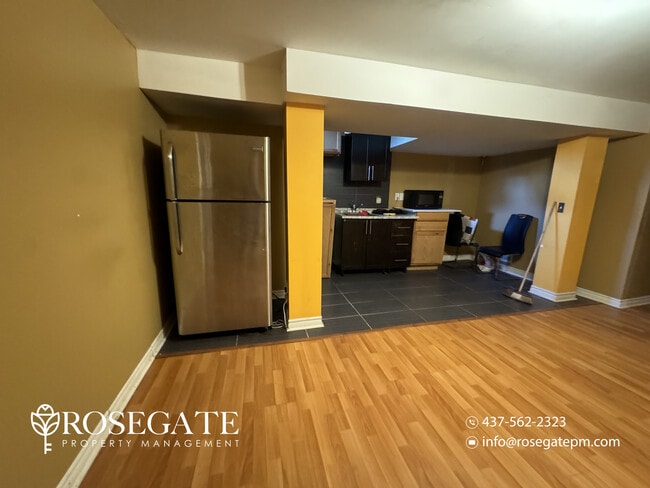 Photo du bâtiment - 1-Bedroom Basement Apartment with Internet Included – Mississauga