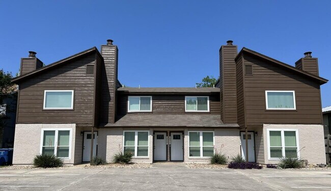 Foto del edificio - Beautiful 2 Bed/1 Bath Home Close to Bloss...