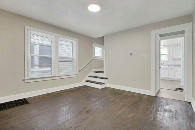 Foto del edificio - 657-659 S Burgess Ave