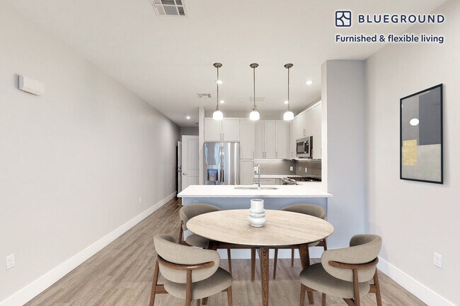 Building Photo - 200 Bay Dr