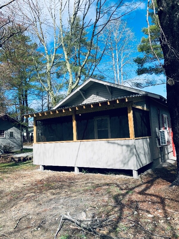 1418 Greenville Hwy, Hendersonville, NC 28792 House Rental in Hendersonville, NC