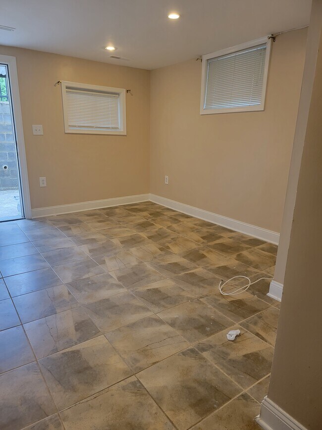 Livingroom 2 - 2640 4th St NE