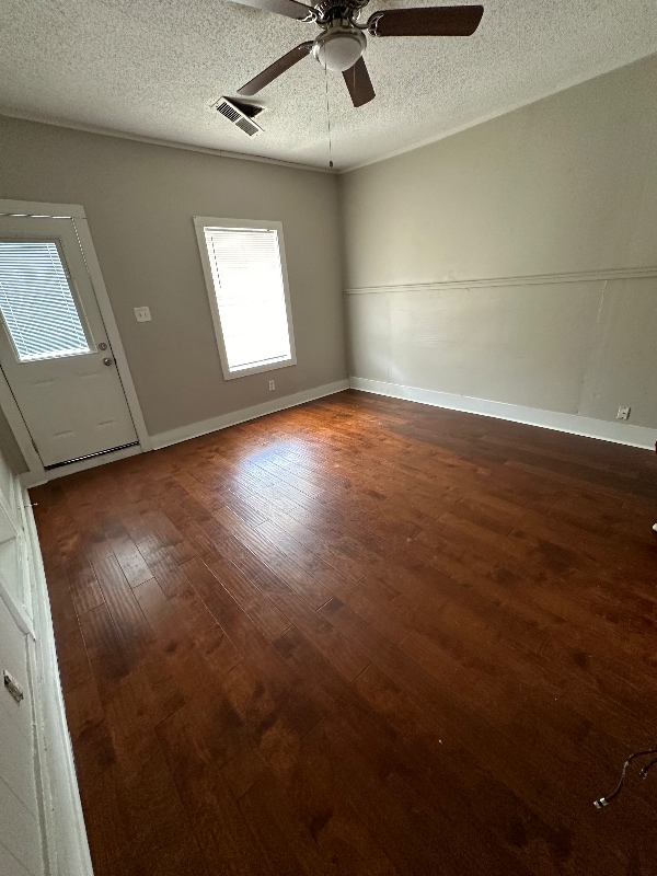 Building Photo - 3448 Coleman Ave