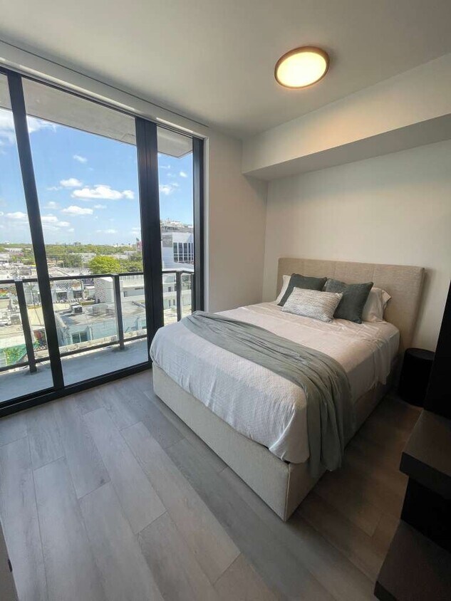 Foto principal - 160 NW 32nd St