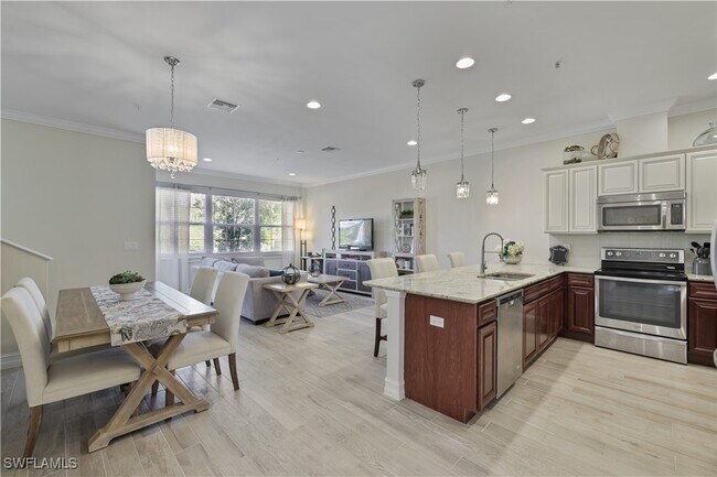 Foto del edificio - 7139 Greenwood Park Cir