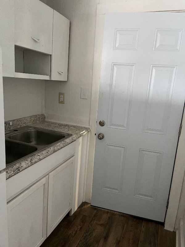 Building Photo - 713 adams Building Photo - 713 adams