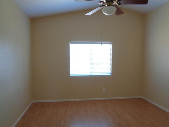 Building Photo - 42707 W Sunland Dr