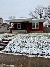 Building Photo - 644 Bellaire Ave