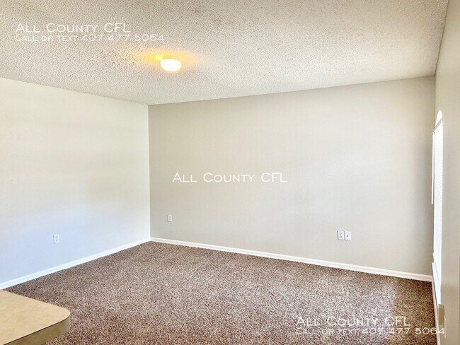 Building Photo - Cozy and Quaint Kissimmee Duplex Home!