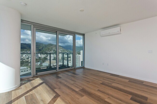 Building Photo - 1515 Liona St