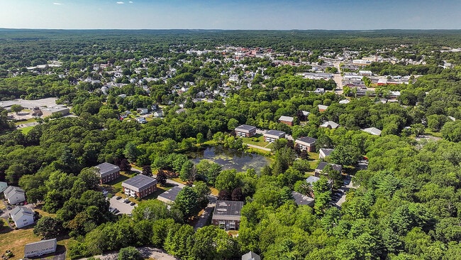Building Photo - Brook Haven Estates