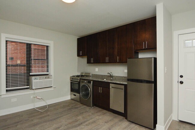 Foto del edificio - 533 W Belden Ave