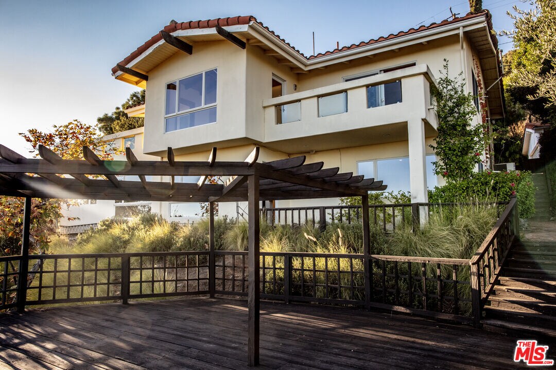 2566 Tuna Canyon Rd, Topanga, CA 90290 House Rental in Topanga, CA