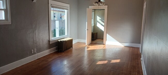 Photo - 3185 S Sherman St House