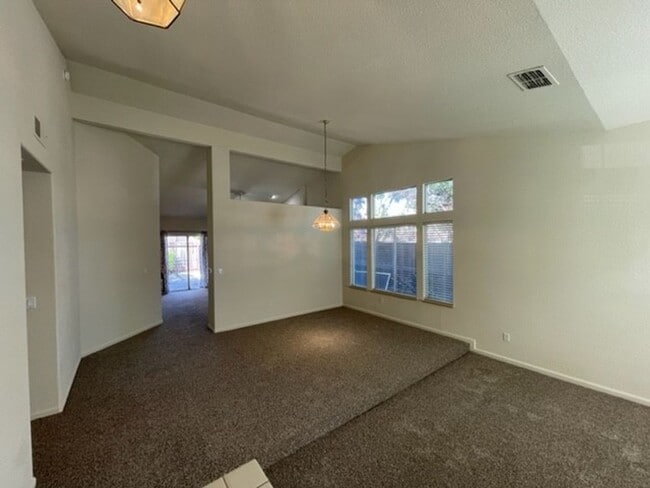 Building Photo - Rocklin four bedroom