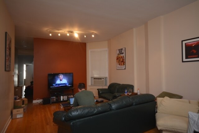 Building Photo - 2621 N Hampden Ct