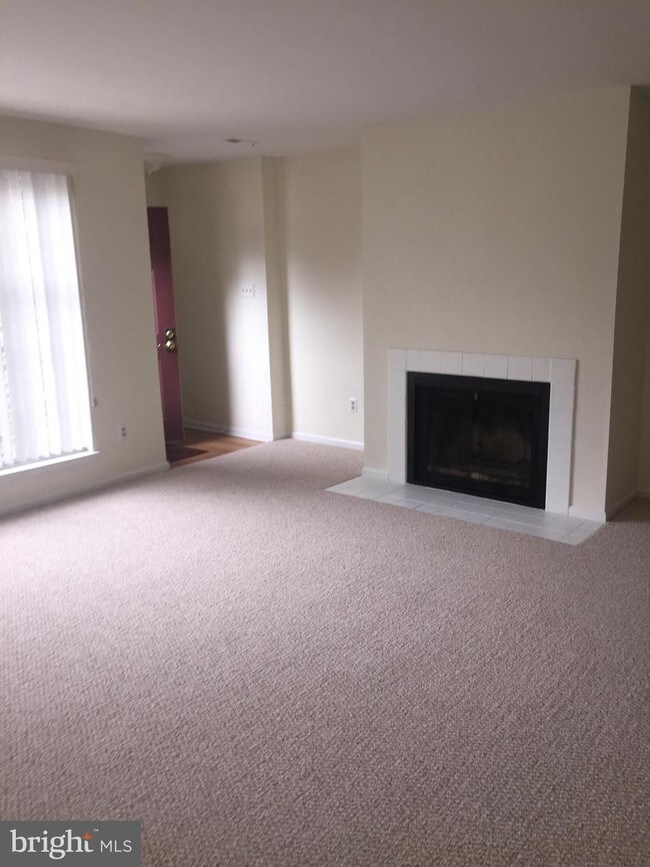 Foto del edificio - 1794 Bayley Ln