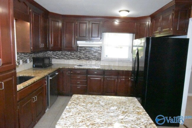 Foto del edificio - 4624 Daugette Dr NW