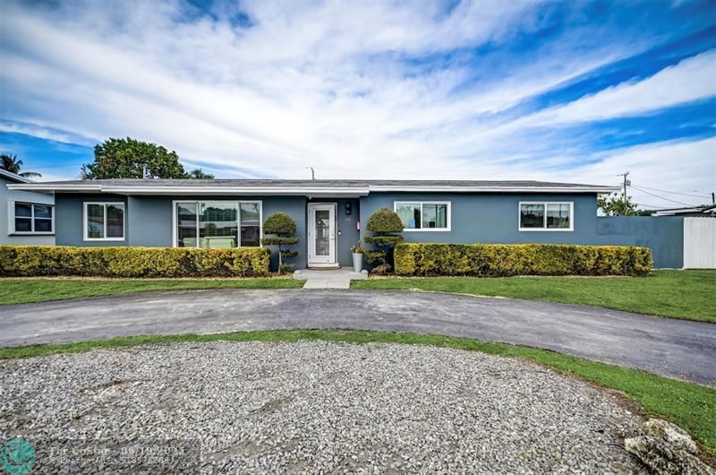 Foto principal - 3325 McKinley St