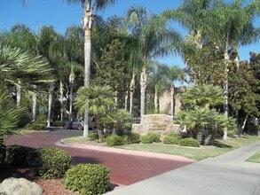 Building Photo - 2909 Huntington Blvd
