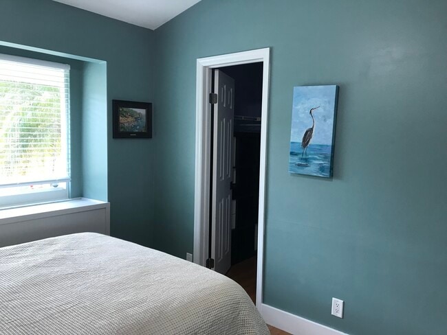 Photo - 1812 Edgewater Dr House