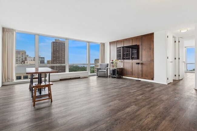 Foto del edificio - 330 W Diversey Pkwy
