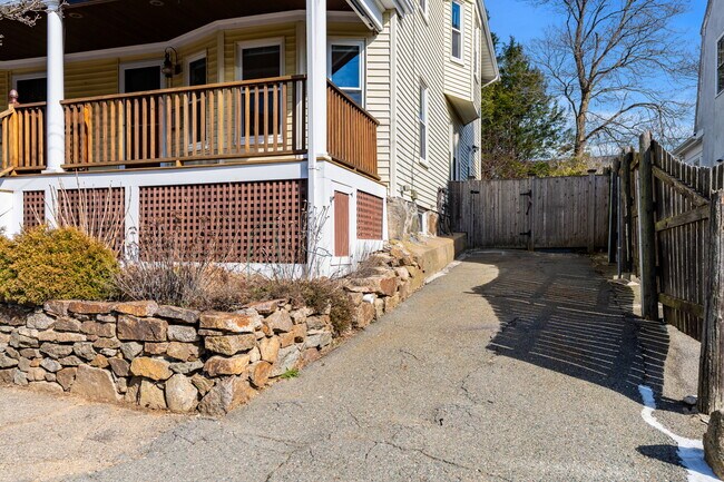 Driveway - 3 Clifford Ave