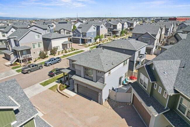Building Photo - "Modern Living Awaits at 6537 Shadow Star ...