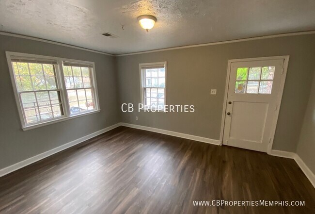 Building Photo - 934 Mt Vernon Rd