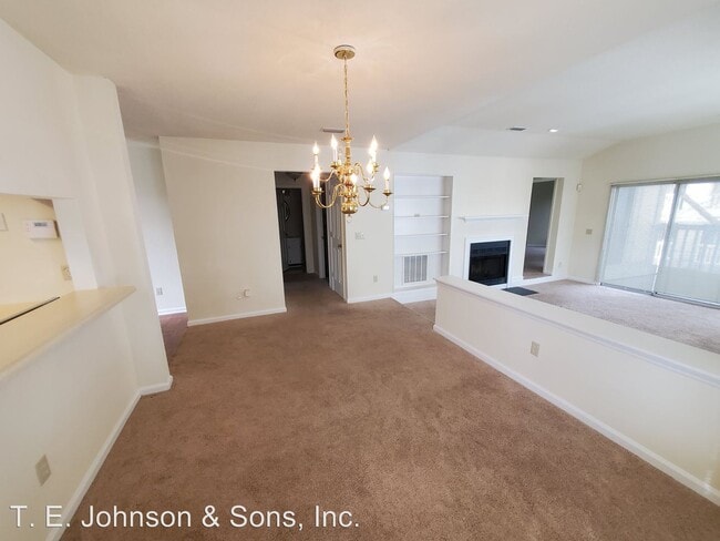 Building Photo - 2 br, 2 bath House - 240 Oakwood Court