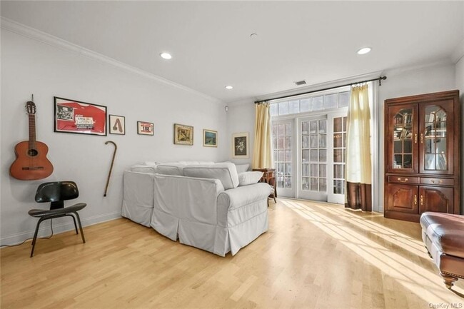 Building Photo - 55 1st St