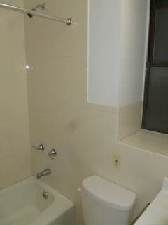 Building Photo - 442 W 47th St