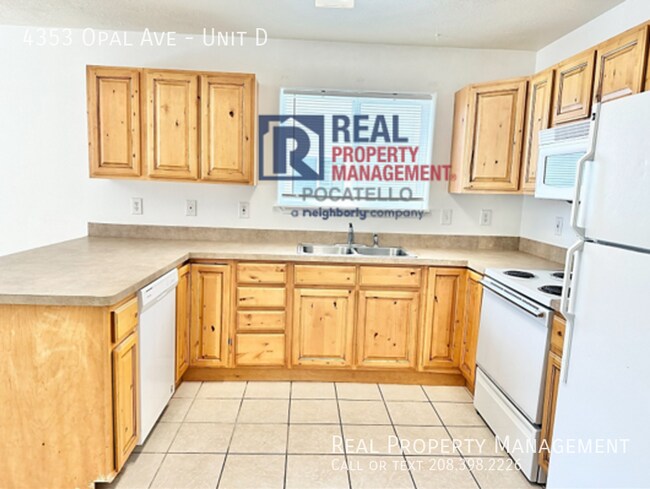 Building Photo - 2 Bedroom 1 bath Apartment