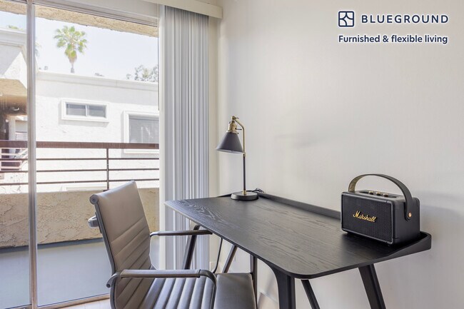 Foto del edificio - 7230 Franklin Ave