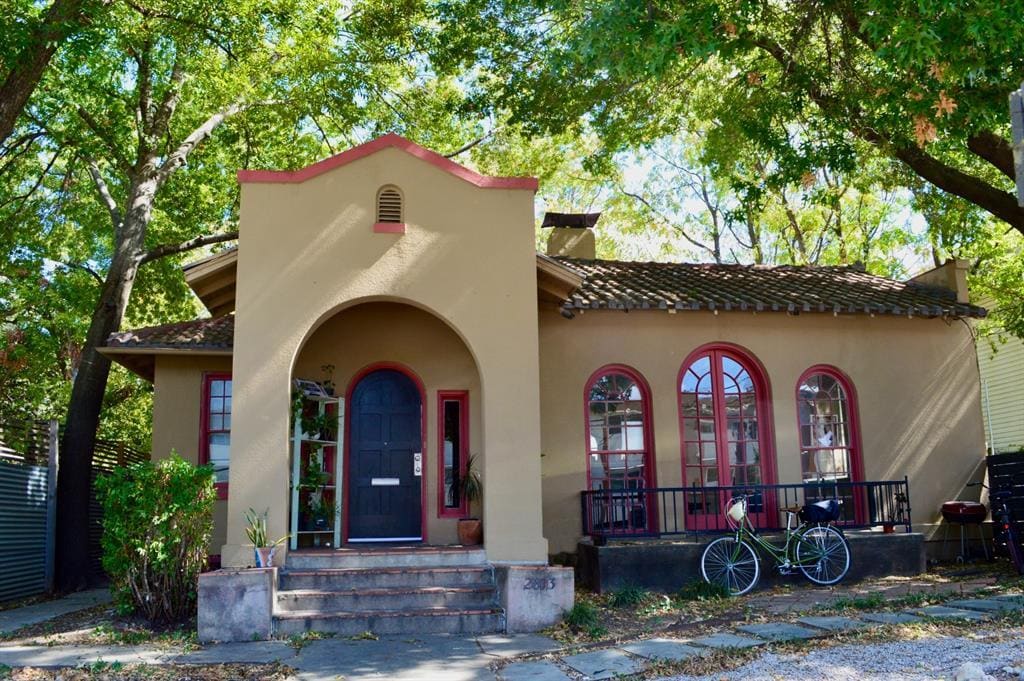 Foto principal - 2813 Salado St