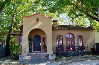 Building Photo - 2813 Salado St