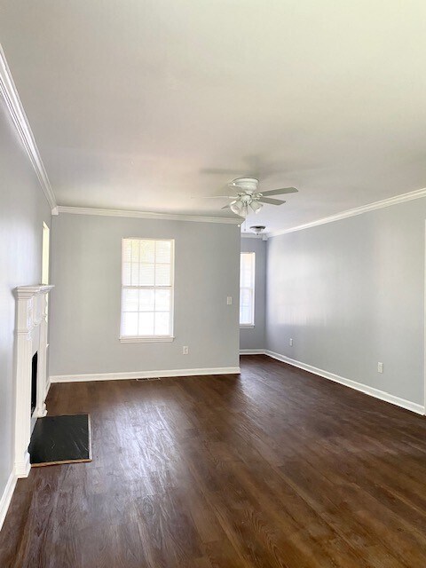 Building Photo - 733 Vanguard Pl
