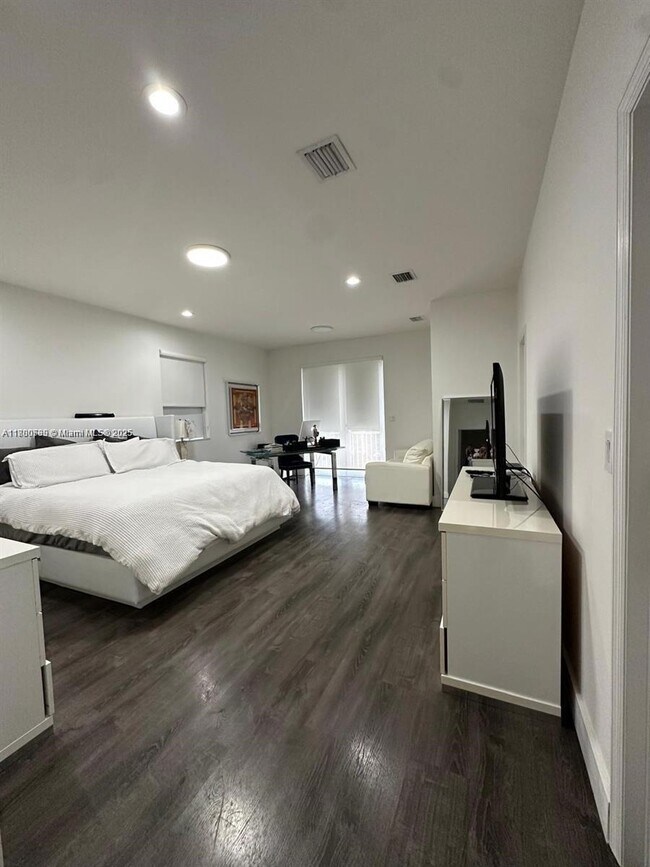 Foto del edificio - 10423 NW 70th Ln