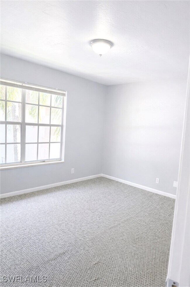 Foto del edificio - 5364 16th Pl SW