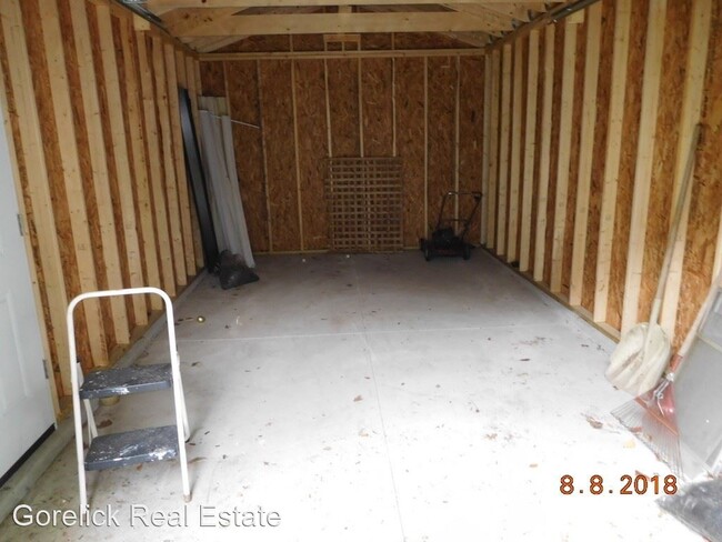 Building Photo - 2 br, 1 bath House - 3364 Silsby Road