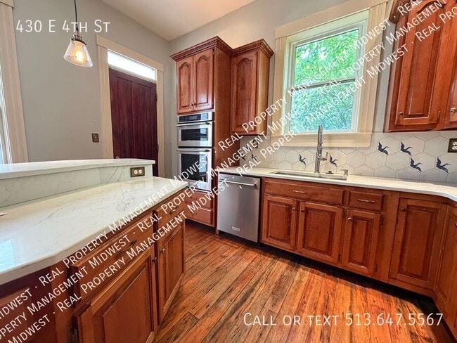 Foto del edificio - 430 E 4th St