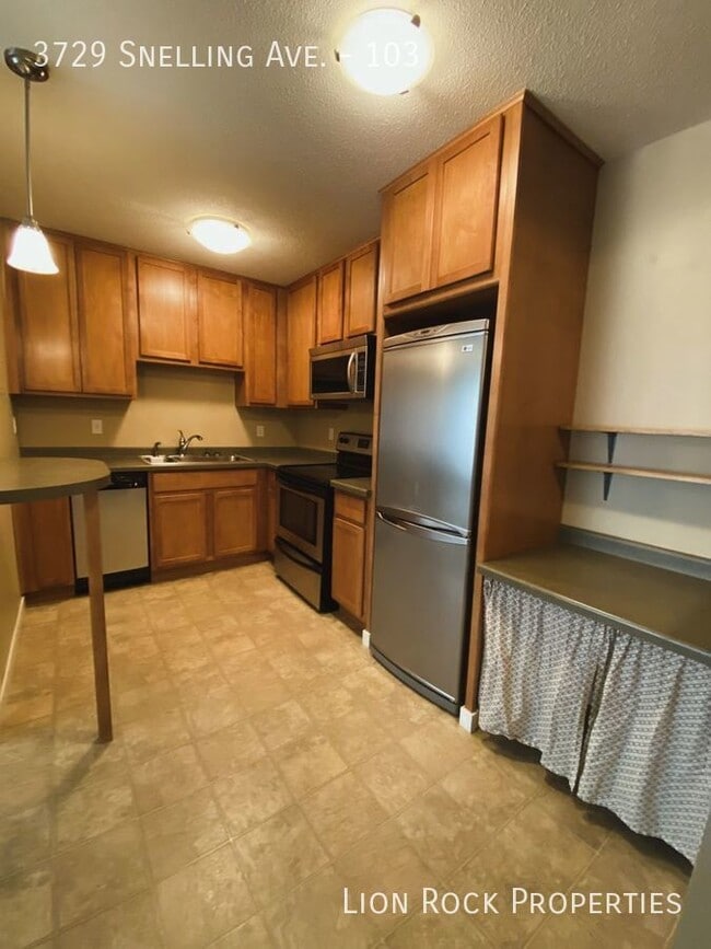 Foto del edificio - 3729 Snelling Ave