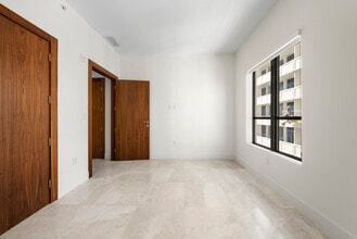 Building Photo - 701 Valencia