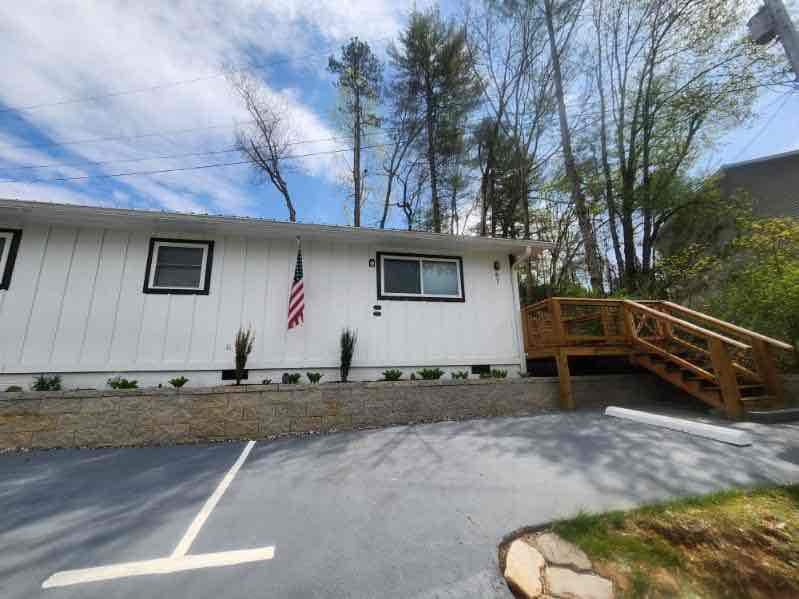 67 Dearmin Terrace, Franklin, NC 28734 Apartment for Rent in Franklin