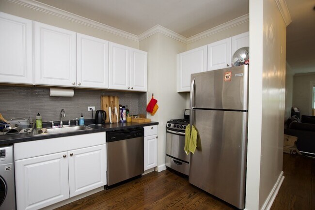 Foto del edificio - 2127 N Fremont St