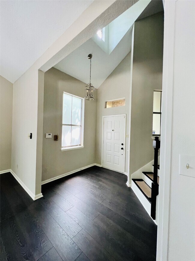 Foto del edificio - 5 Spurwood Ct