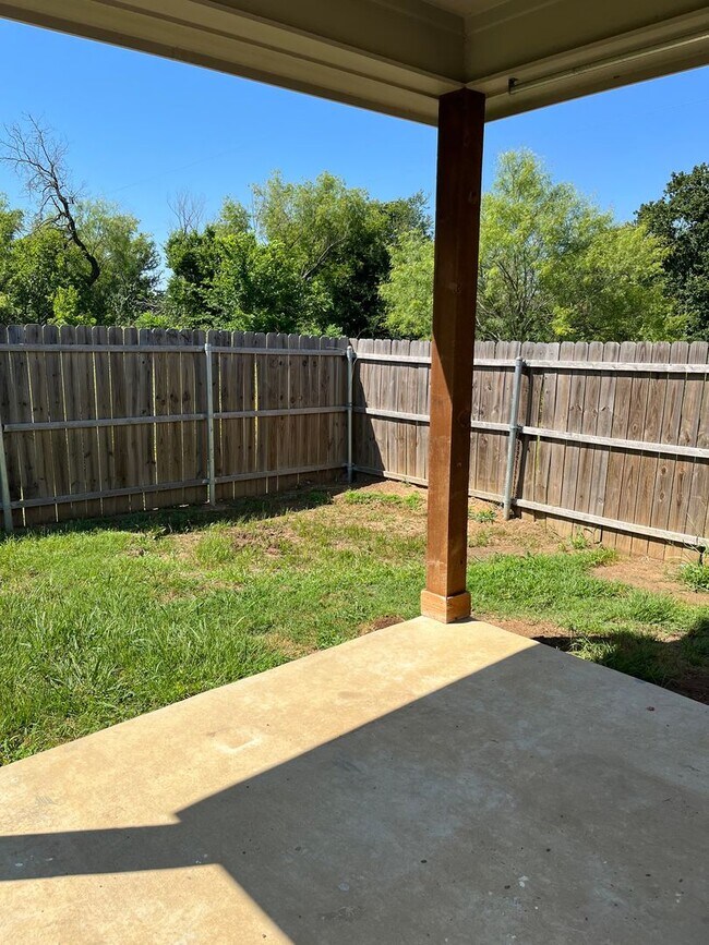 Foto del edificio - 2332 CR 314